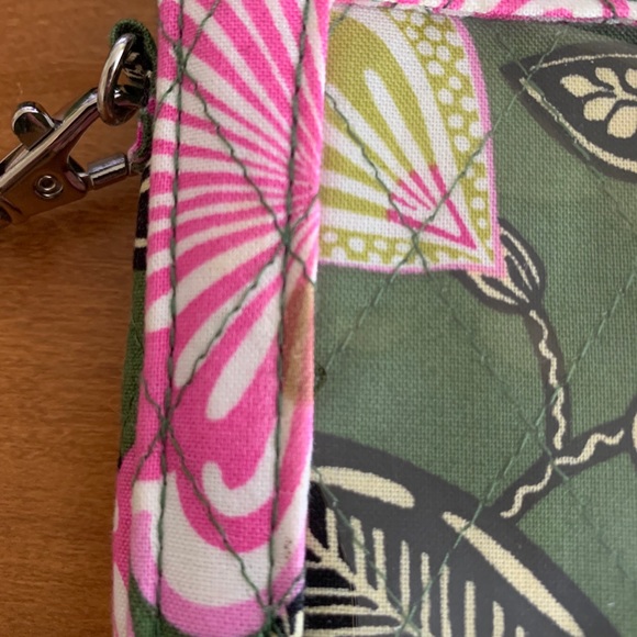 Vera Bradley Wrislet - Picture 4 of 4